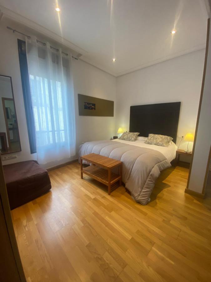 Apartamentos Caces Exteriör bild