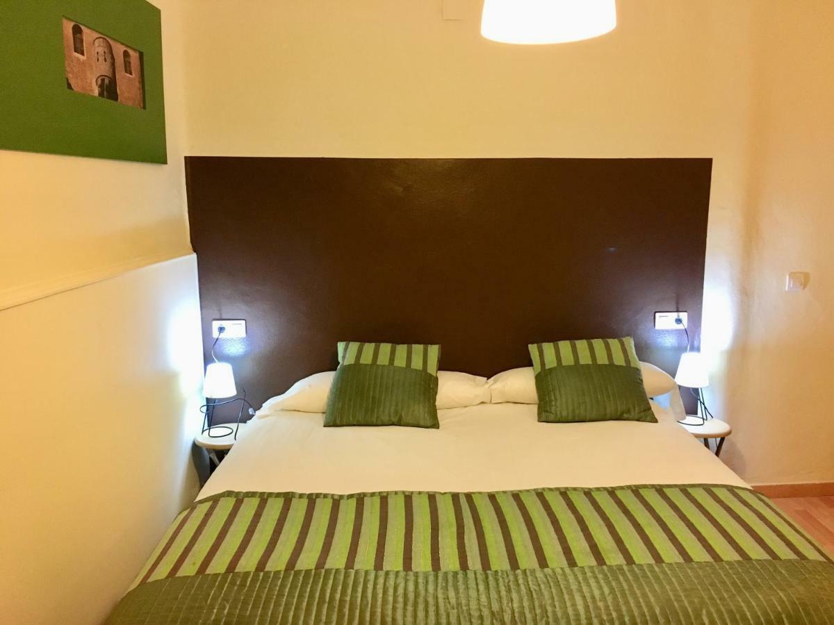 Apartamentos Caces Exteriör bild